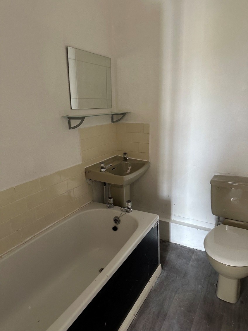 Images for Flat 3 17, Derbyshire Lane, Manchester, M32
